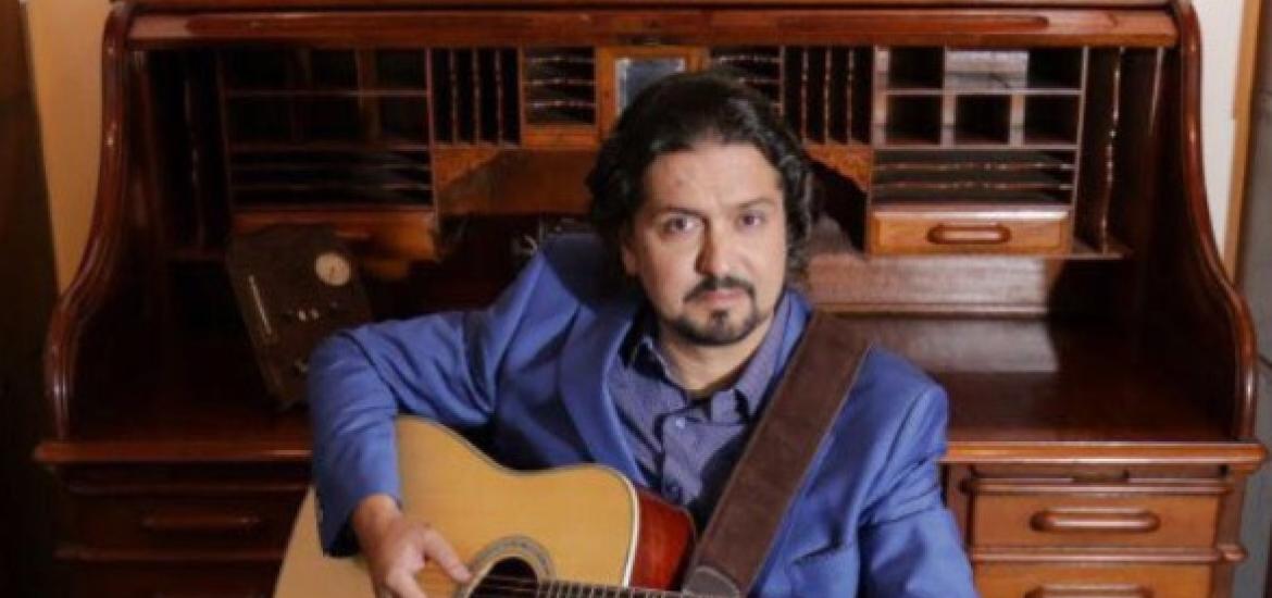 AlejandroAquino_guitarra