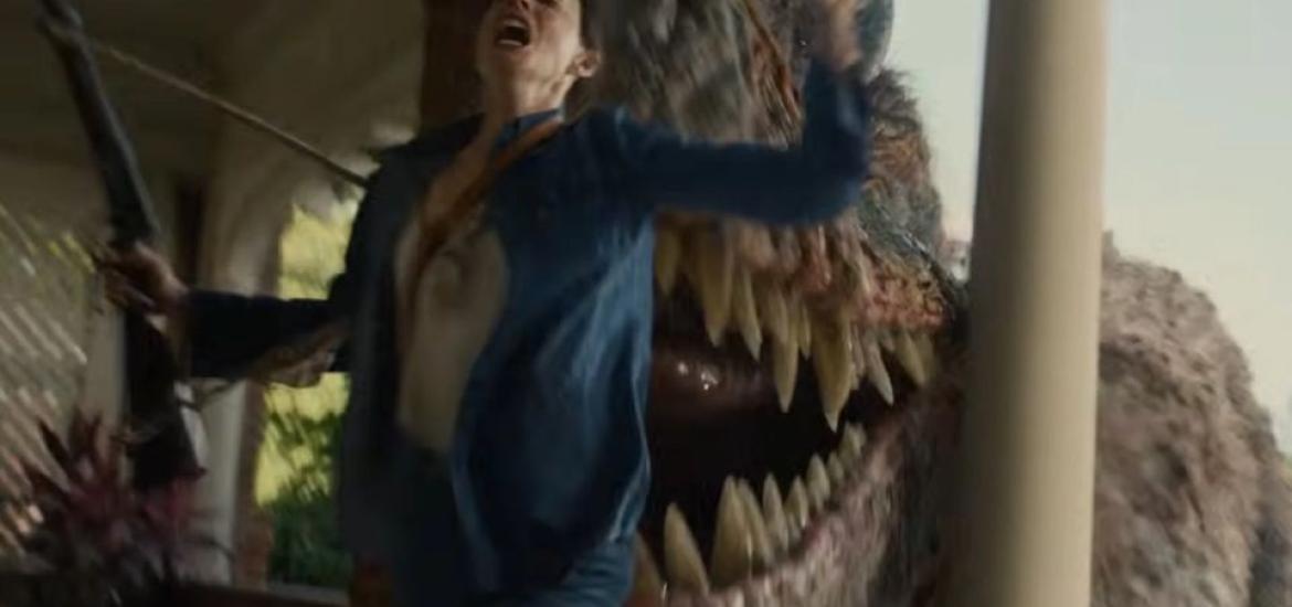 Warner Bros Pictures - Escena de la película The End of Oak Street