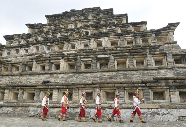 Página Zero - Papantla - Tajín - Pirámide de los Nichos