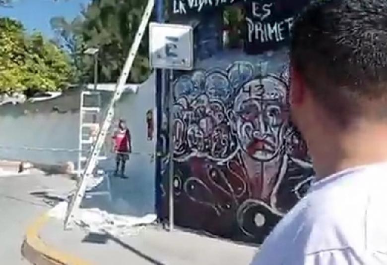 Página Zero - borradod de murales