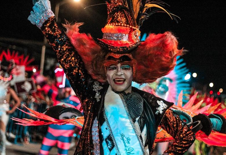 Pagina Zero - Sábado desfile