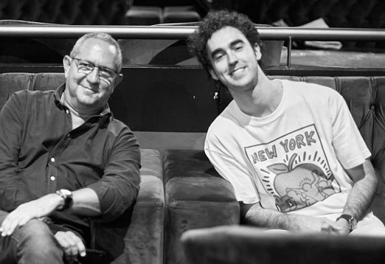 Pagina Zero - JUAN C Y DAVID GARZA