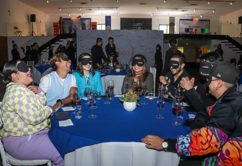 Herly RG, Ricardo Peralta, Mariana Soto, Diana Wong, Ricardo Peña, Alberto Serrano, Marvin1