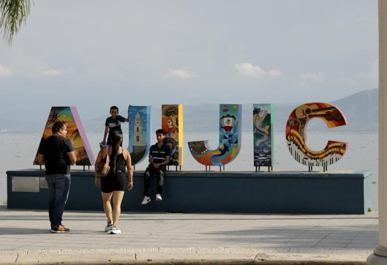 Ajijic1