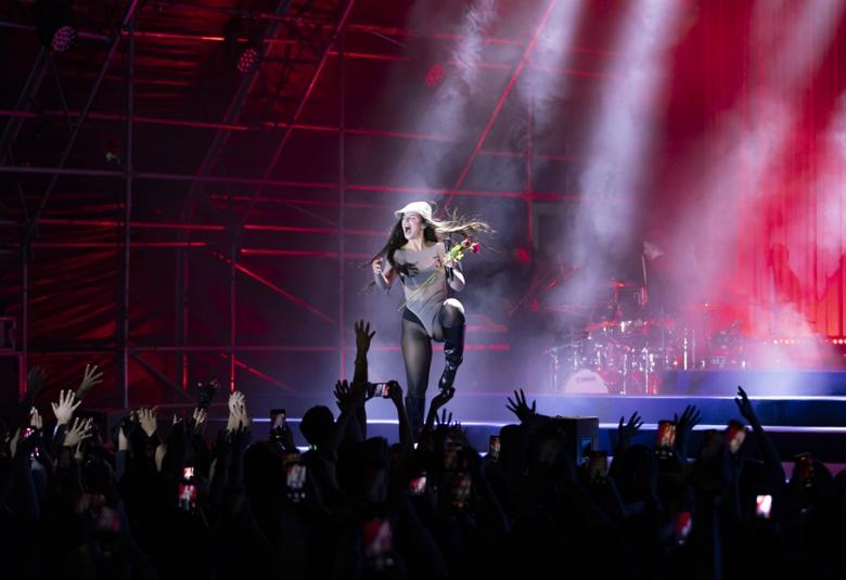 Nathy Peluso-Pastitos_Fotografo Carlos Alvar