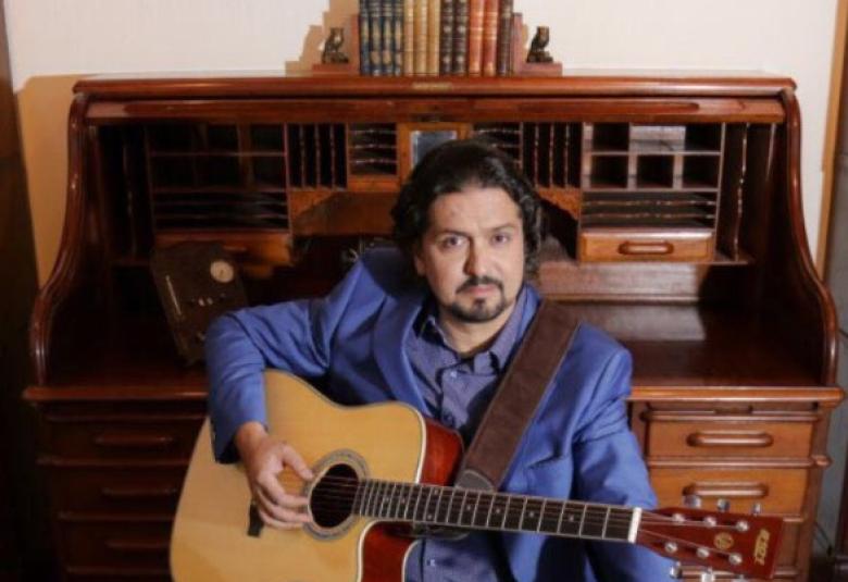 AlejandroAquino_guitarra