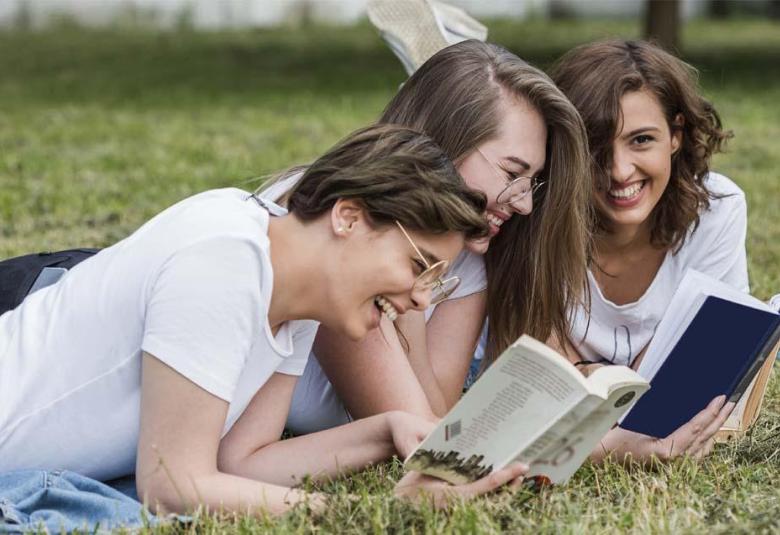 jovenes_leyendo